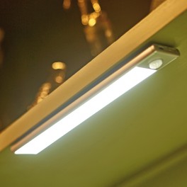 BARRA LED SOTTOPENSILE A BATTERIA  1,4W 23CM C/SENSORE