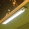 BARRA LED SOTTOPENSILE A BATTERIA  1,4W 23CM C/SENSORE