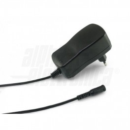ALIMENTATORE .SWITCH.3-4.5-5-6-7.5-9-12V Alimentatore Switching 18W - 3/4,5/5/6/7,5/9/12 Vdc - 1,5A - 7 connettori